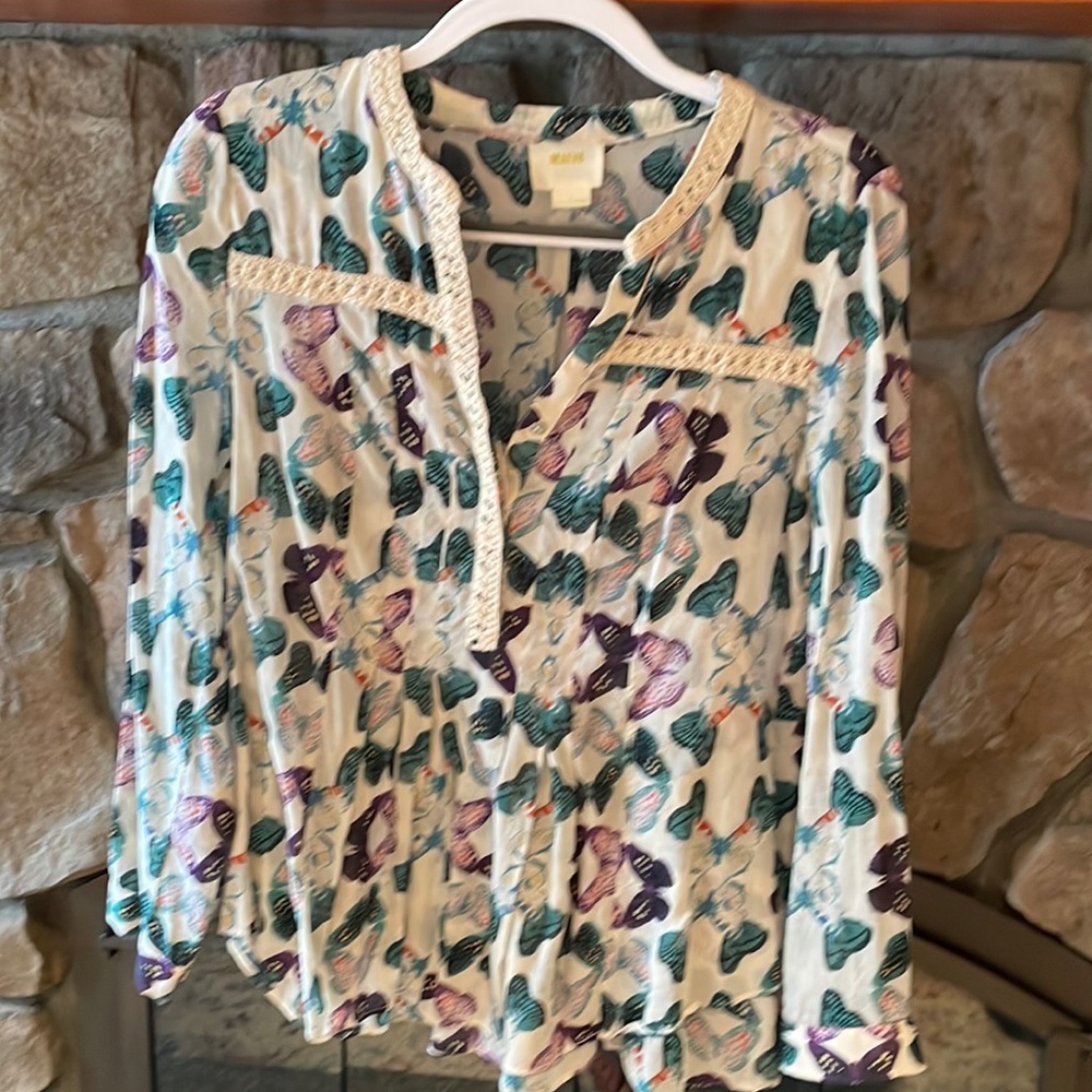 Anthropologie Maeve Butterfly sheer pin tick. Size 4.